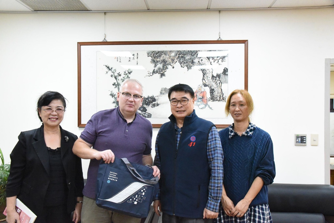 Professor Vladimir Kurdyumov visiting Taiwanese universities