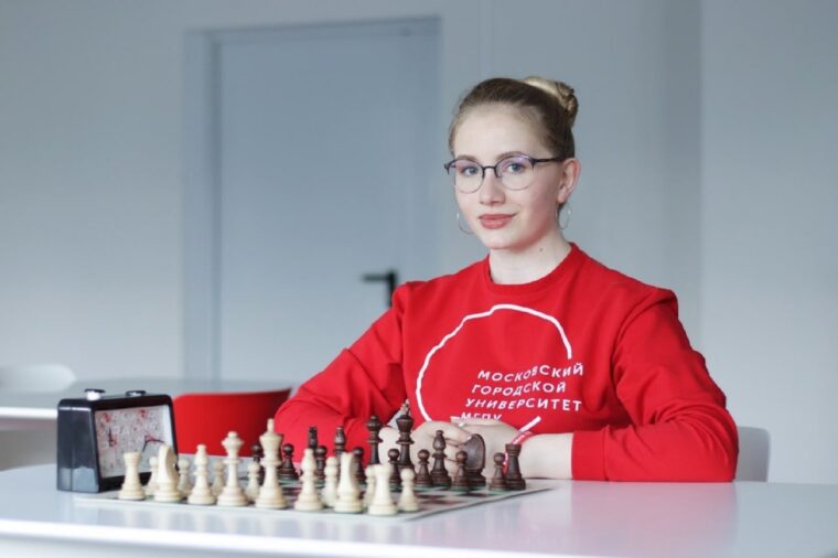 International chess tournament “Teach and win!”