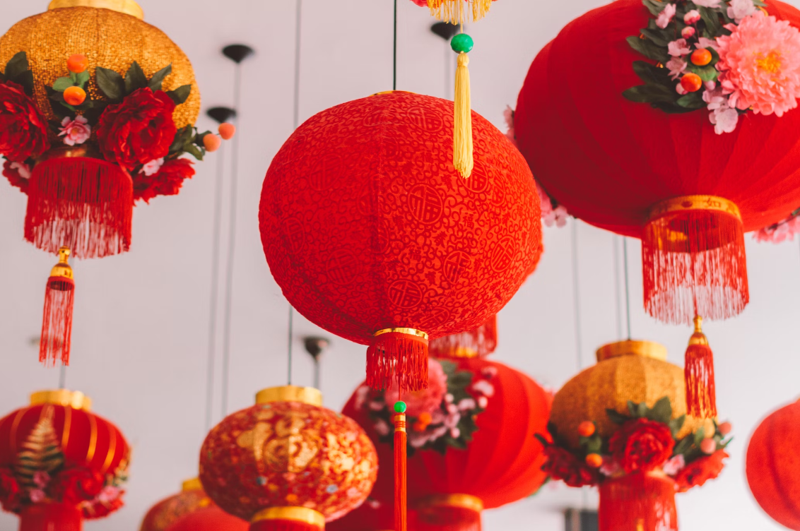 Chinese Folk Traditional Ornaments and Their Symbols