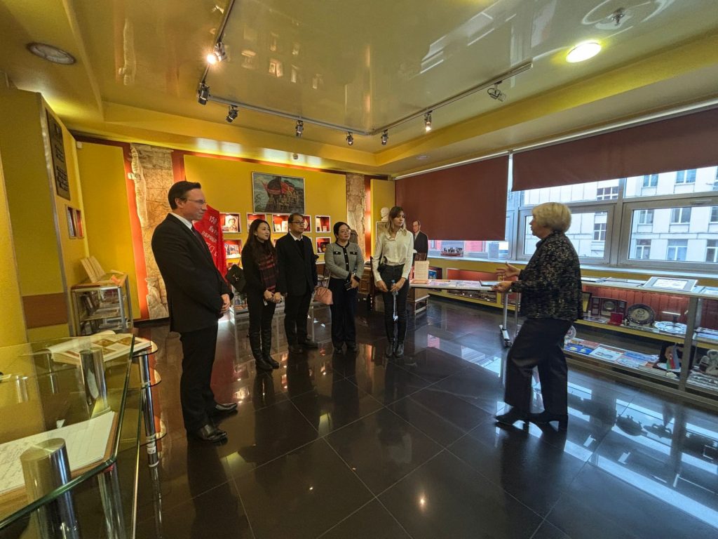 c4fb682c-1259-4e26-a10e-9c762d061bbe